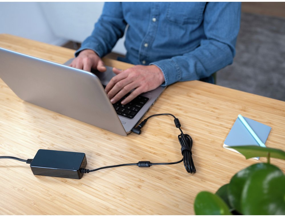 ADAPTADOR DE CORRENTE TRUST PRIMO UNIVERSAL PARA PORTATIL 70 W COM 6 CONECTORES