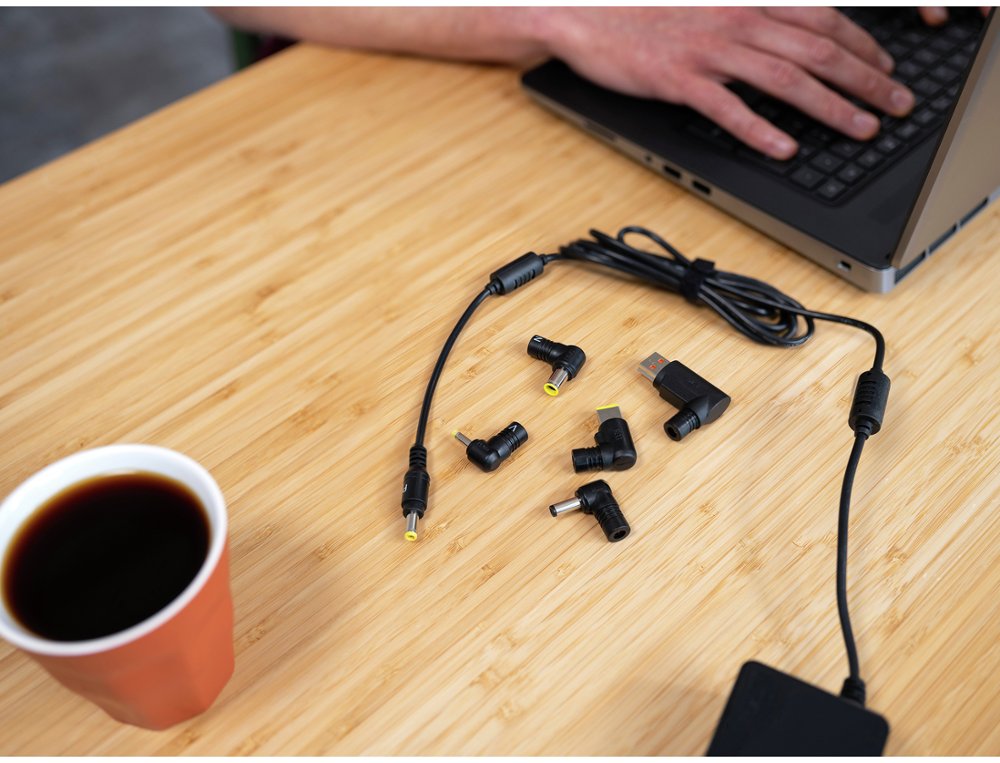 ADAPTADOR DE CORRENTE TRUST PRIMO UNIVERSAL PARA PORTATIL 70 W COM 6 CONECTORES