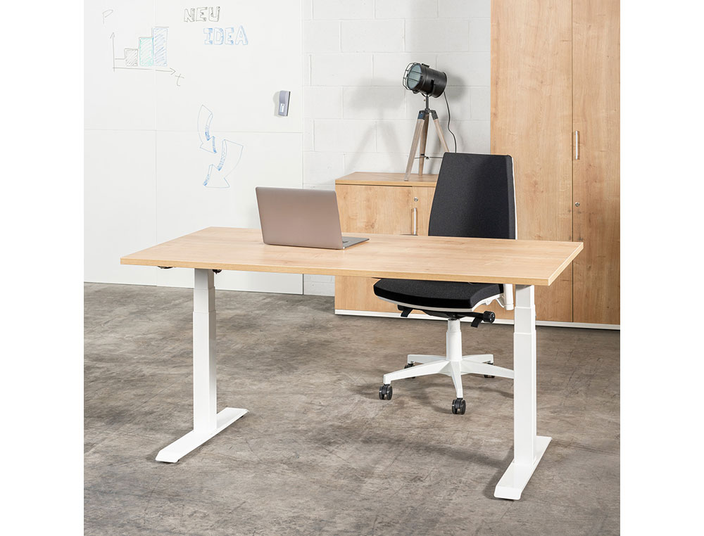 MESA ROCADA REGULAVEL EM ALTURA ELECTRICAMENTE ATE 129 CM ESTRUTURA DE ACO NO TAMPO 160 CM COR FAIA