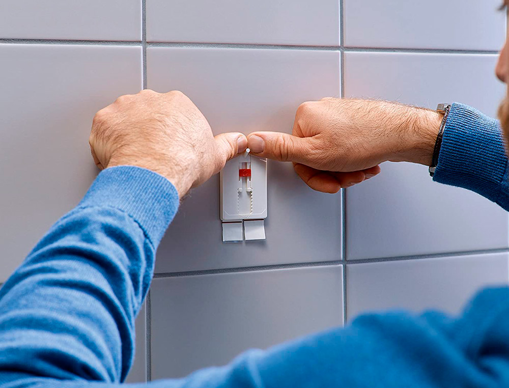 PREGO AUTOADESIVO TESA FIXACAO ATE 4 KG USO AZULEJOS REMOVIVEL BLISTER DE 2 UNIDADES