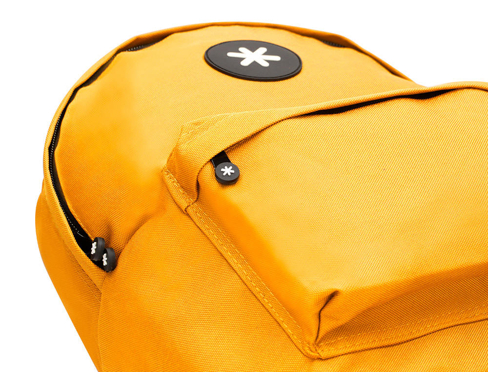 MOCHILA ANTARTIK COM ASA E BOLSO COM FECHO COR MOSTARDA 310X160X410 MM