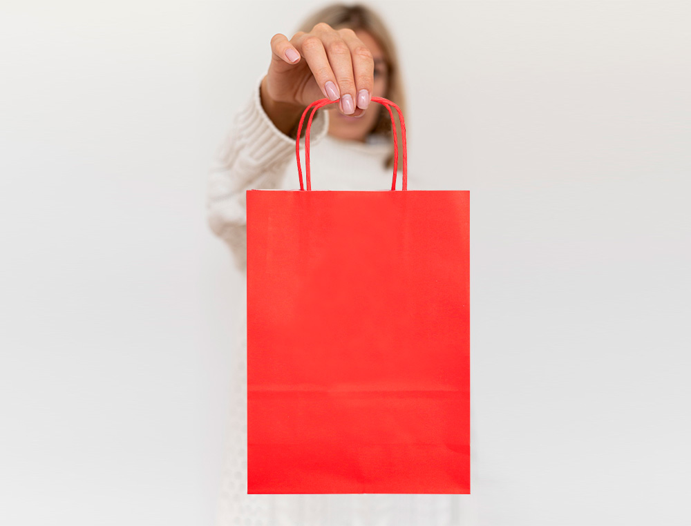 SACO DE PAPEL Q-CONNECT CELULOSE VERMELHO M COM ASA TORCIDA 270X370X12 MM