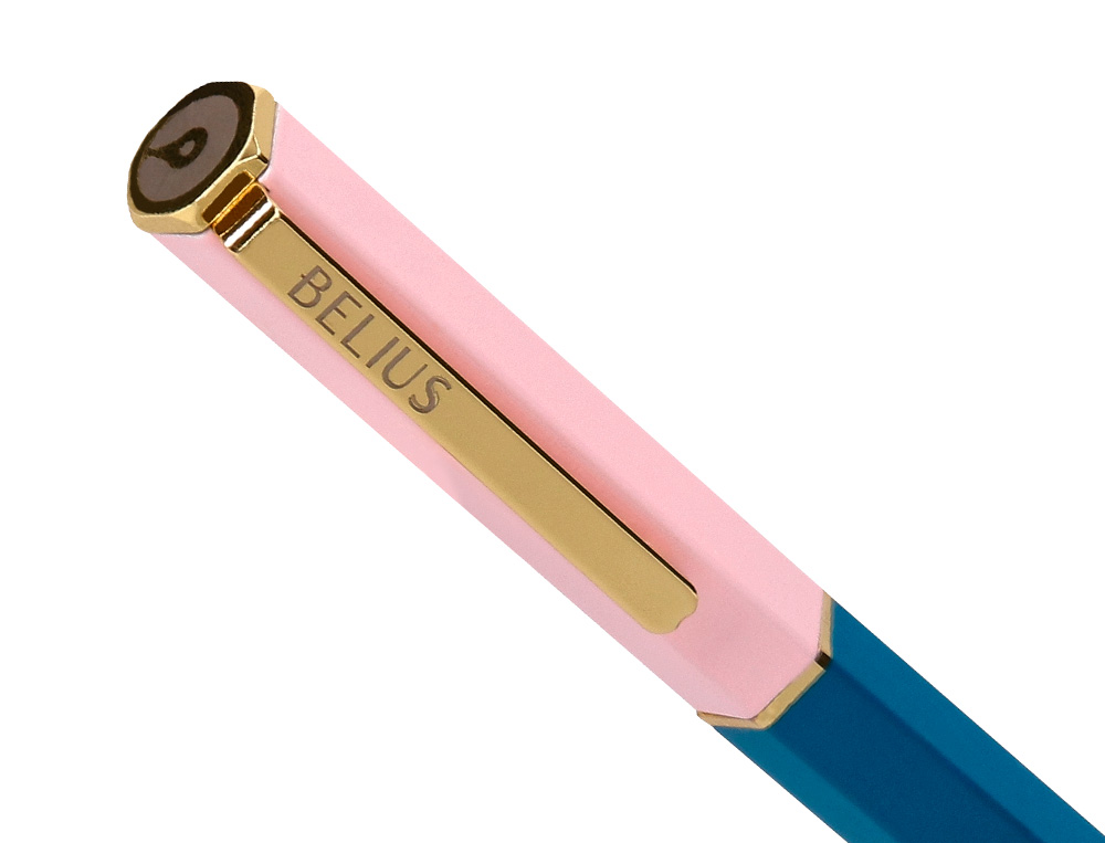 ESFEROGRAFICA BELIUS MACARON BLISS ALUMINIO DESENHO HEXAGONAL ROSA AZUL E DOURADO TINTA AZUL CAIXA DESIGN