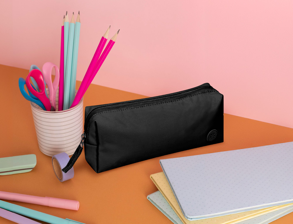 ESTOJO ESCOLAR ANTARTIK 1 COMPARTIMENTO COMPLEMENTO DA MOCHILA TEENS COR PRETO 80X55X210 MM