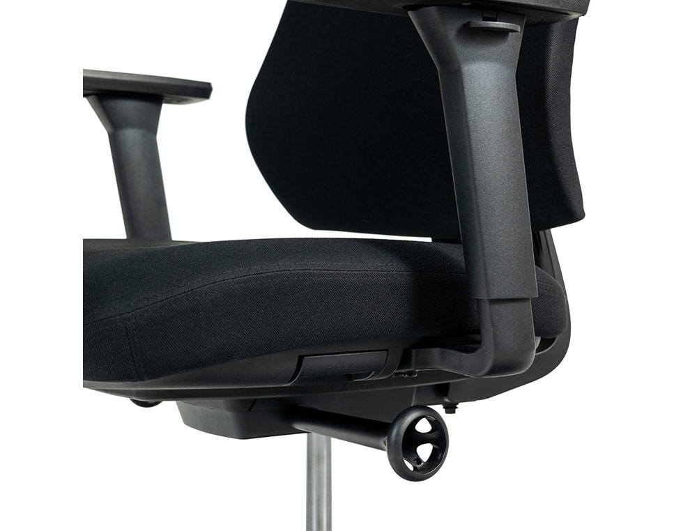 CADEIRA DE DIRECAO ROCADA BRACOS REGULAVEIS BASE POLIMERO ENCOSTO E ASSENTO TECIDO ANTI FOGO AZUL 610X680X1075 MM