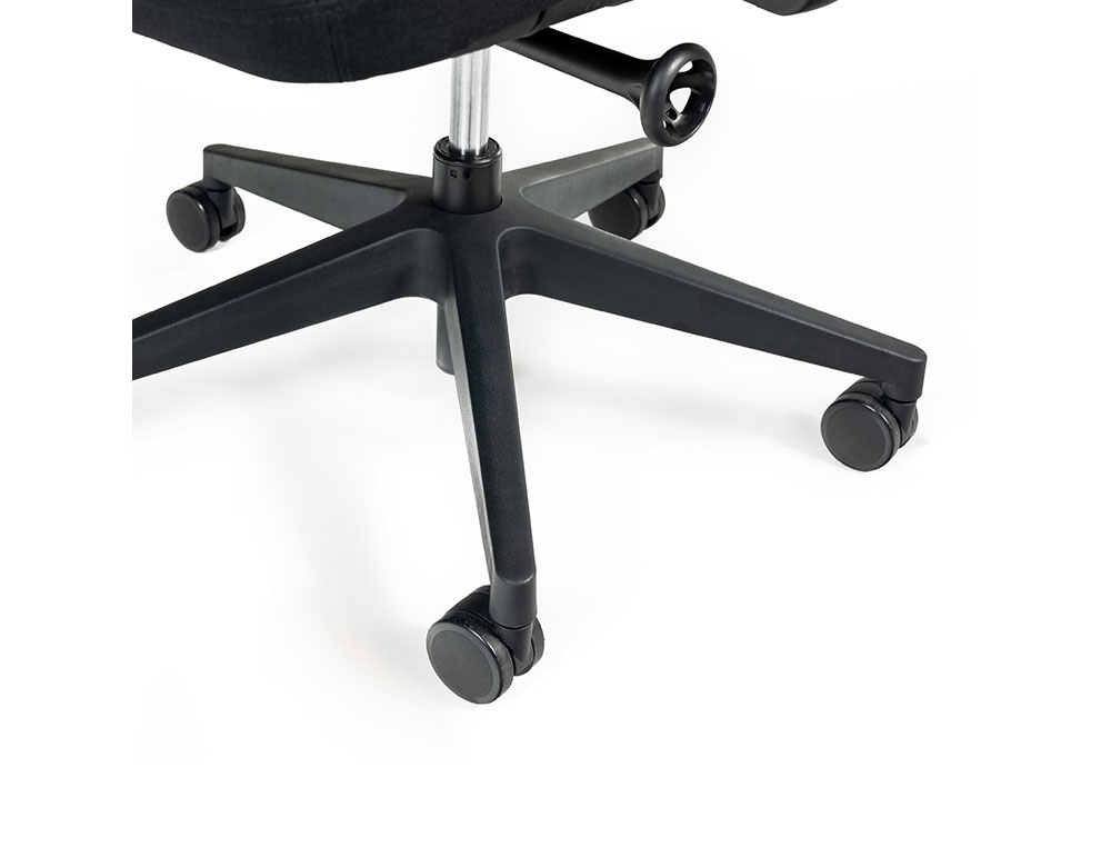 CADEIRA DE DIRECAO ROCADA BRACOS REGULAVEIS BASE POLIMERO ENCOSTO E ASSENTO TECIDO ANTI FOGO AZUL 610X680X1075 MM