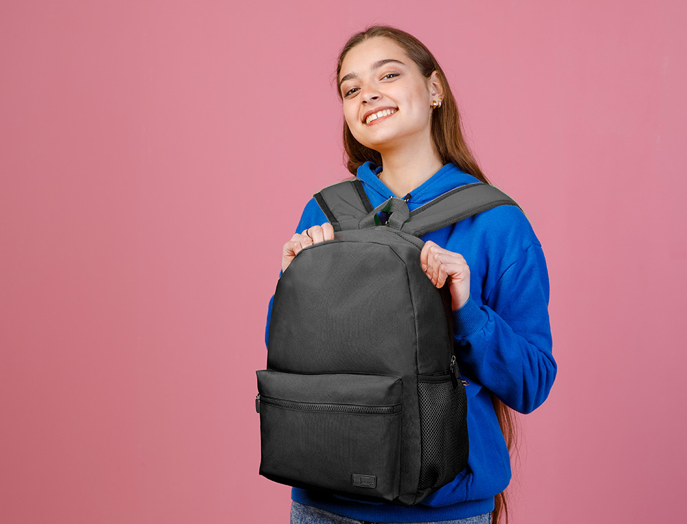 MOCHILA ESCOLAR LIDERPAPEL BOLSO LATERAL ELASTICO COR PRETO 400X125X300 MM