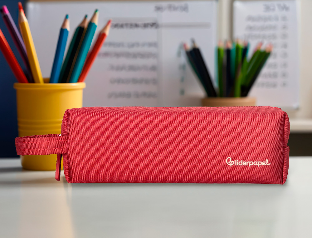 ESTOJO ESCOLAR LIDERPAPEL CLASSIC RETANGULAR COM ASA 210X70MM EXPOSITOR CORES SORTIDAS 9 UNIDADES