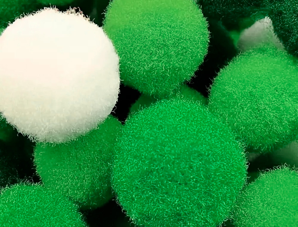 POMPONS DE CORES LIDERPAPEL 1,5 CM TONALIDADES VERDES BOLSA COM 80 UNIDADES