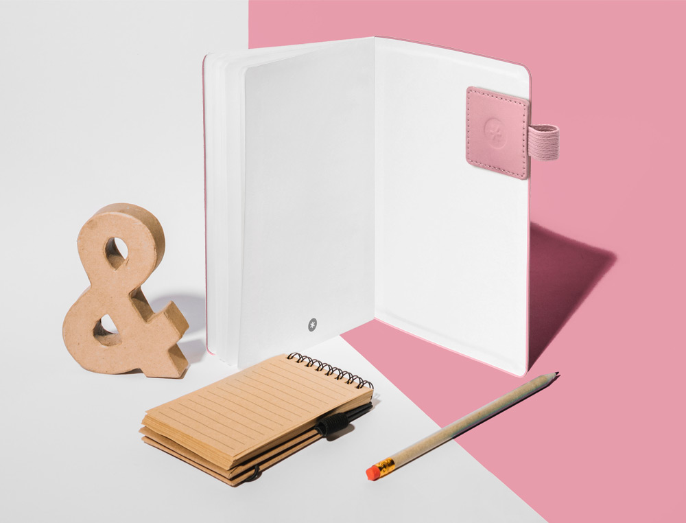 PORTABOLIGRAFO AUTOADHESIVO ANTARTIK PARA CUADERNO NOTE CON ELASTICO HASTA 15 MM GROSOR 80 MM ROSA 40X40 MM