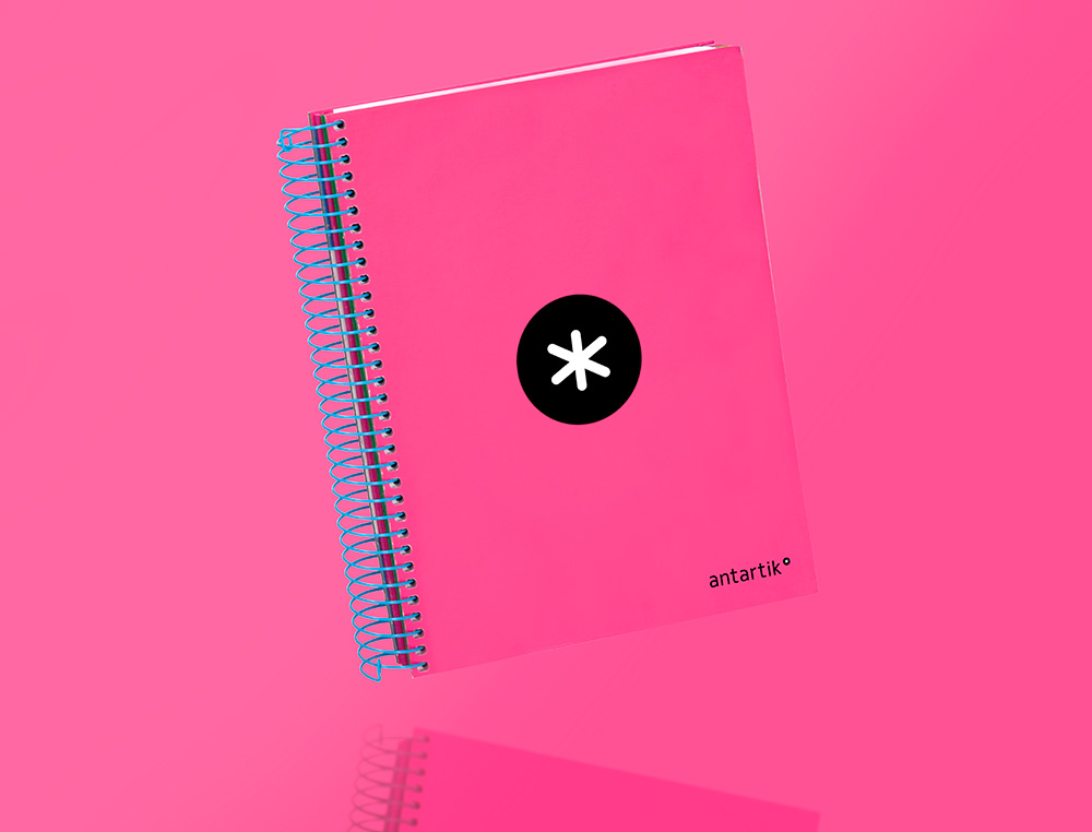 CADERNO ESPIRAL DIN A5 ANTARTIK CAPA FORRADA 120 F 100 GR QUADRICULA 5 MM 5 BANDAS DE CORES COR ROSA F.